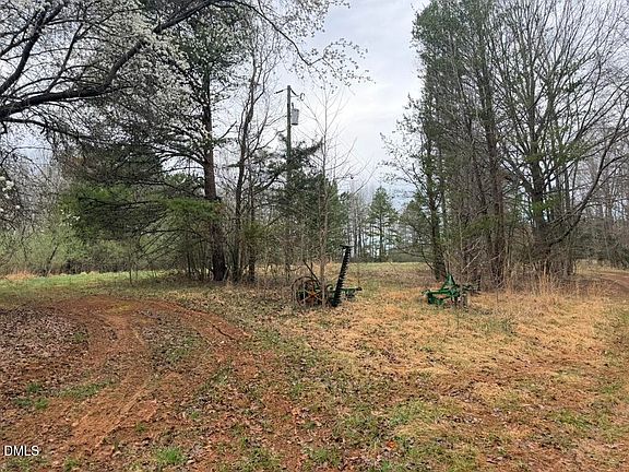 4th image of 1518 Dean Rd