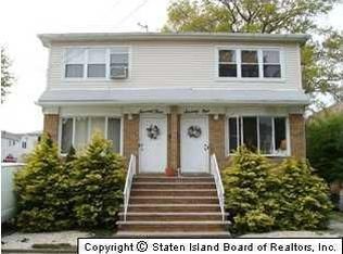 71 Appleby Ave, Staten Island, NY 10305