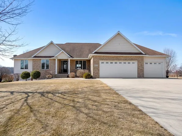 3557 Golden Harvest Dr, Neenah, WI 54956