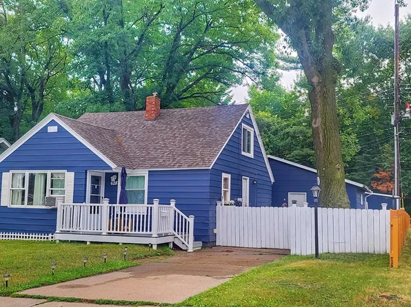 628 Harding Ave, Kingsford, MI 49802