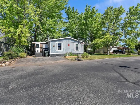 951 W Avalon St Trailer 9, Kuna, ID 83634