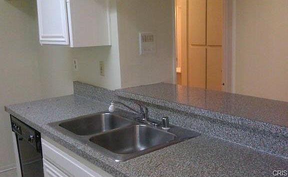 3rd image of 5334 Lindley Ave Unit 130