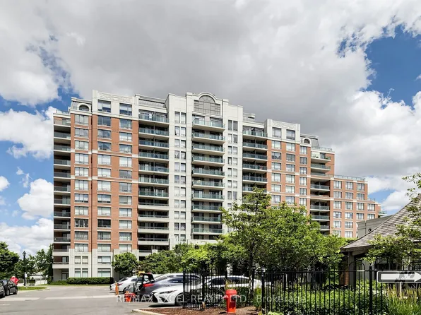 350 Red Maple Rd #508, Richmond Hill, ON L4C 0T5