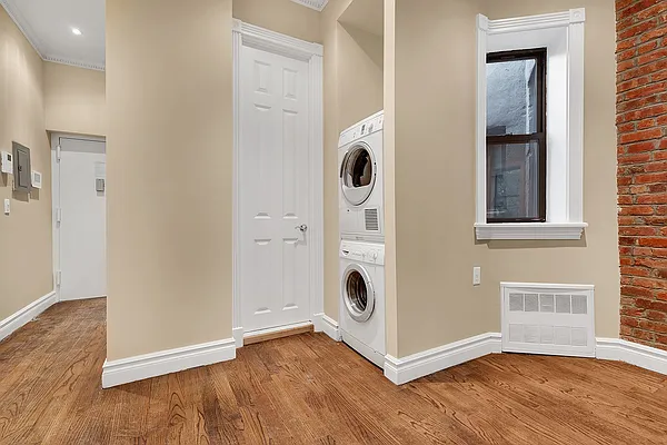 Rented by Cooper & Cooper Real Estate | media 11