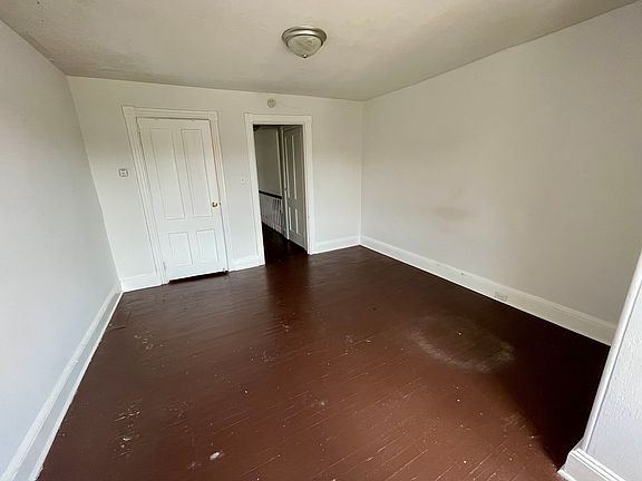 5th image of 423 Gay St Floor 3