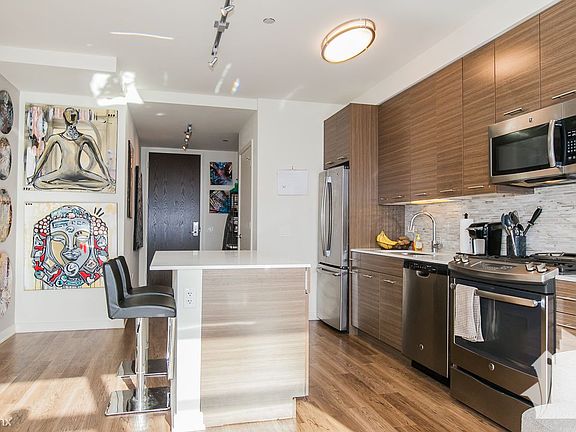 2017_12_05_347_W_Chestnut_Unit_2712_ENHANCED_06