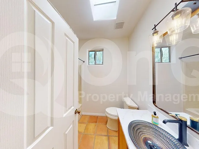 461 S Magnolia Ave — Photo 6