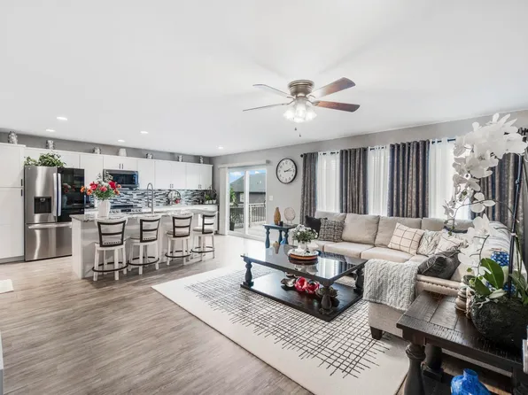 4157 Omaha Ave, Waterloo, IA 50702