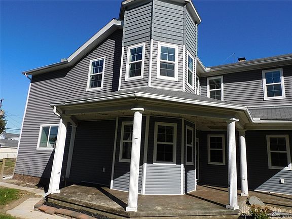 2nd image of 516 E 3rd St