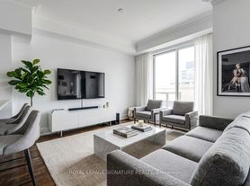 650 Sheppard Ave E