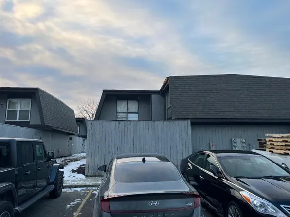 5437 Worthington Forest Pl E, Columbus, OH 43229