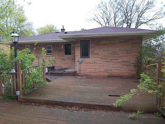 2nd image of 1731 Taylor Ln