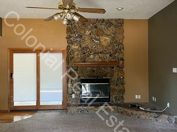 4th image of 1120 Rosewood Dr