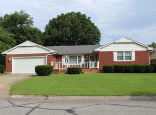 1002 Leone Ave, Sedalia, MO 65301