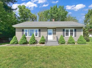 61 1/2 Arthur St, Holyoke, MA 01040