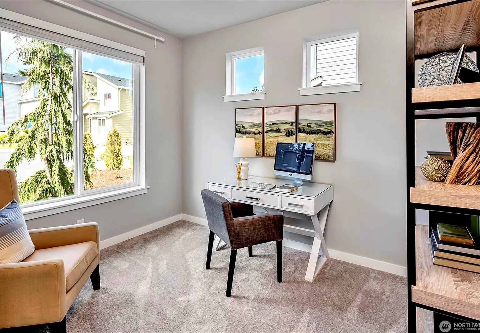 4 bed, 2.5 bath, 3133 sqft, $4,000 — Photo 2