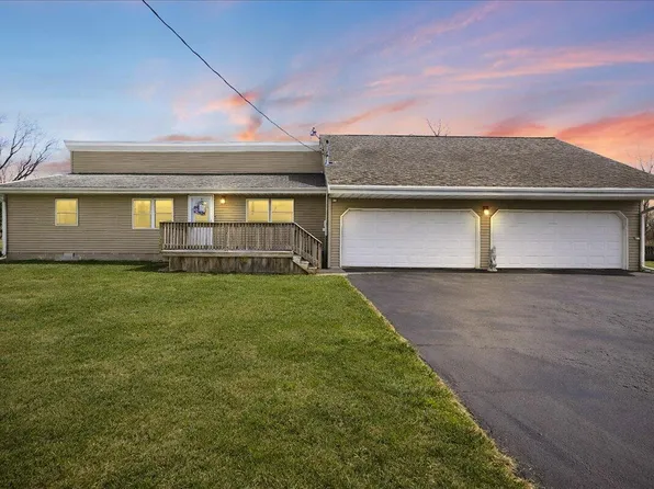 18311 Clark St, Lowell, IN 46356