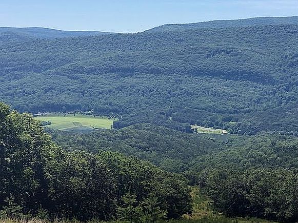 2nd image of Mountain Lake Retreat 8