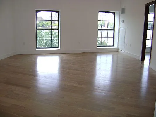 Rented by NY Space Finders Inc. | media 32