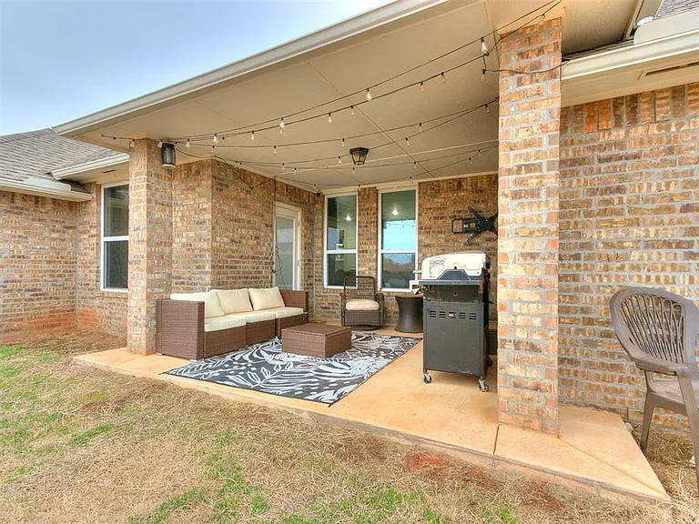 2701 SE 20th Cir — Photo 37