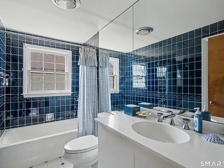 217 W Shore Ave — Photo 22