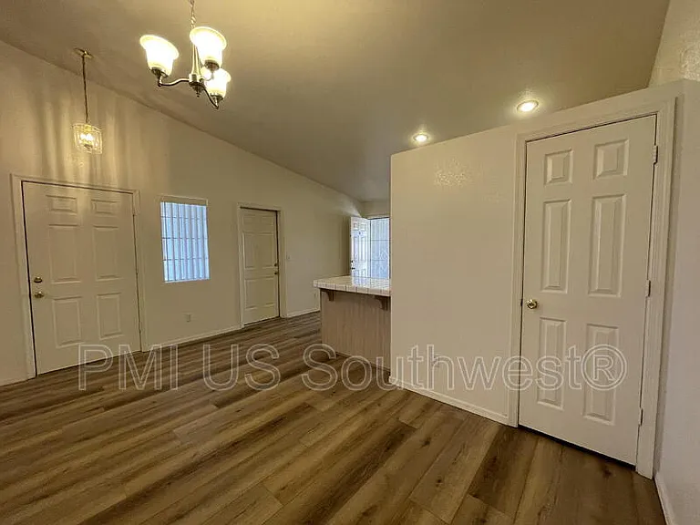 4072 S Cassidy Dr — Photo 8
