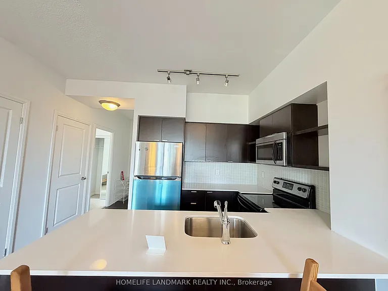 35 Hayden St #1405 — Photo 5