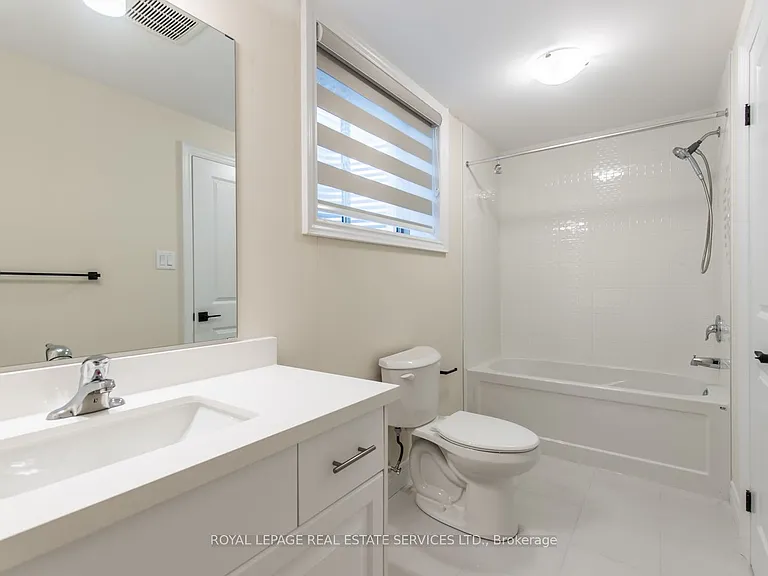 42 Beachwalk Cres — Photo 33