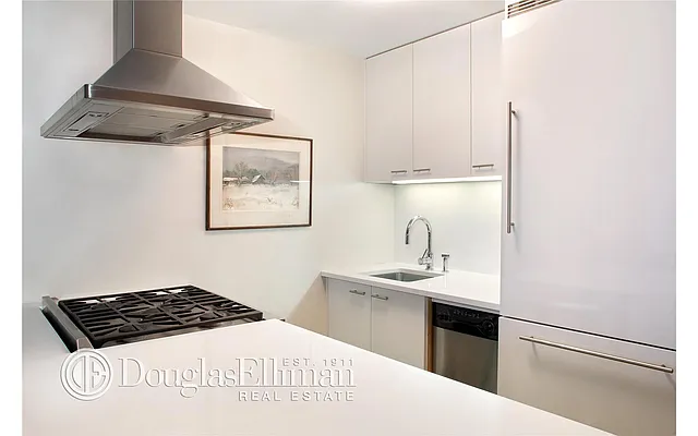 Rented by Douglas Elliman | media 9