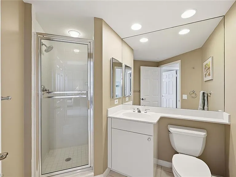 420 Cove Tower Dr #1404 — Photo 23