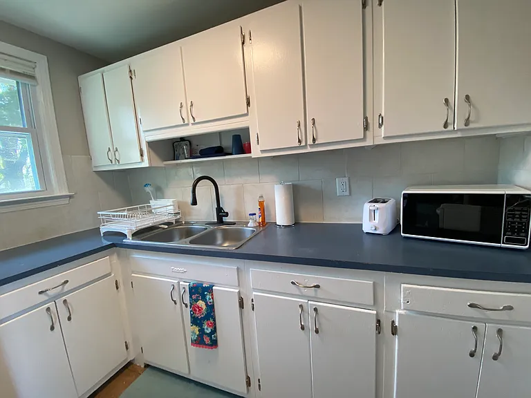 105 Blackburn Rd W — Photo 5