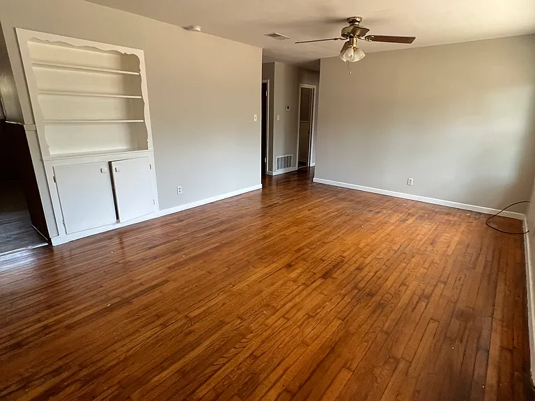 605 Phillips St — Photo 7