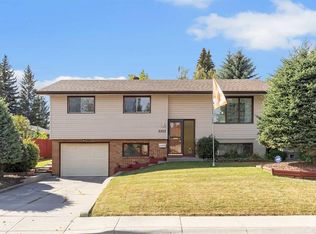 3303 N Boulton Rd NW, Calgary, AB T2L 1M2