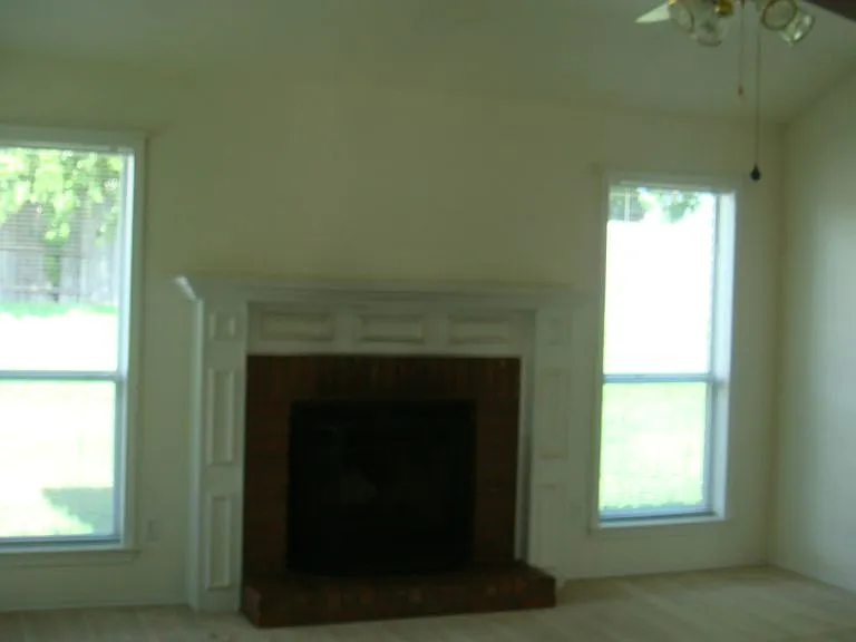 2103 Wickiup Trl — Photo 4