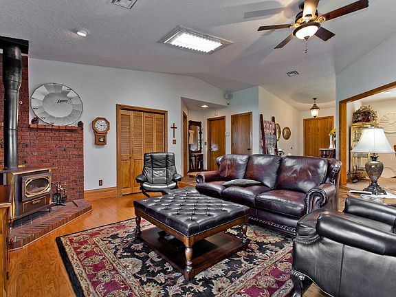 5th image of 8310 W Fisher Ave