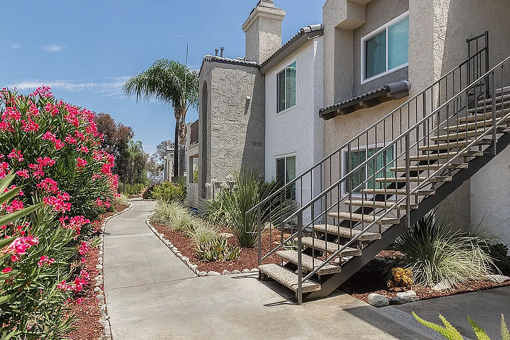 Margarita Summit Apartments — Photo 4