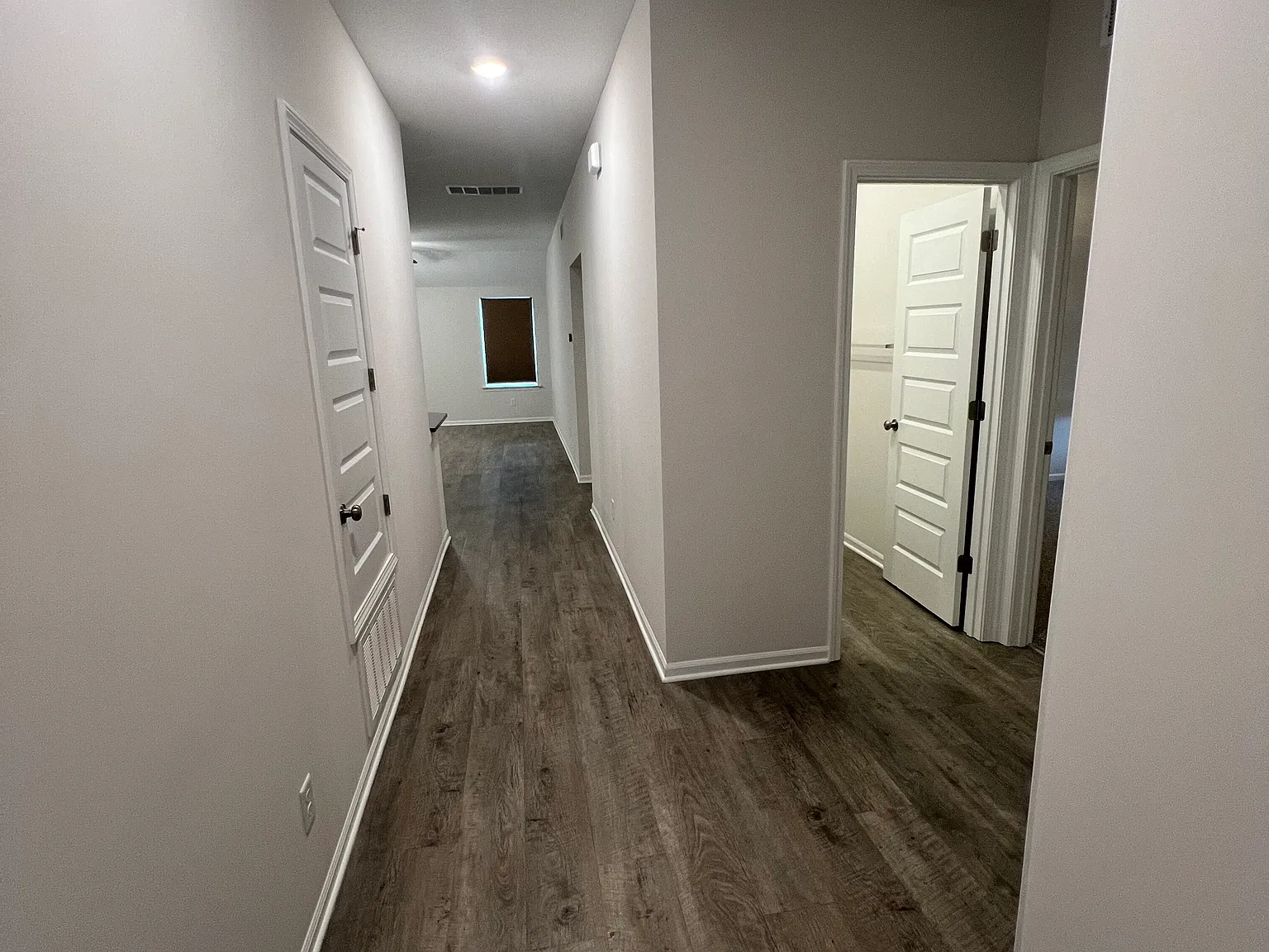 3 bed, 1480 sqft, $2,050 — Photo 4
