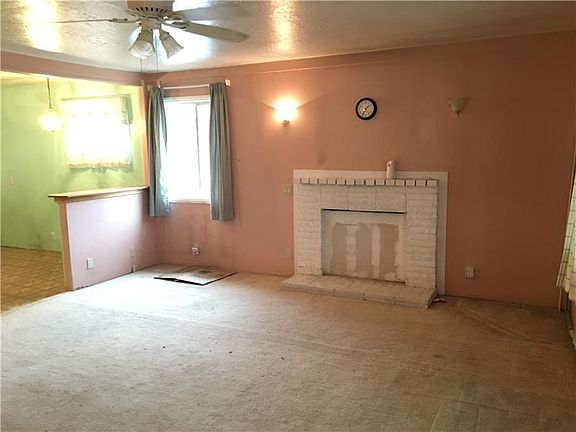 5th image of 44124 Fern Ave