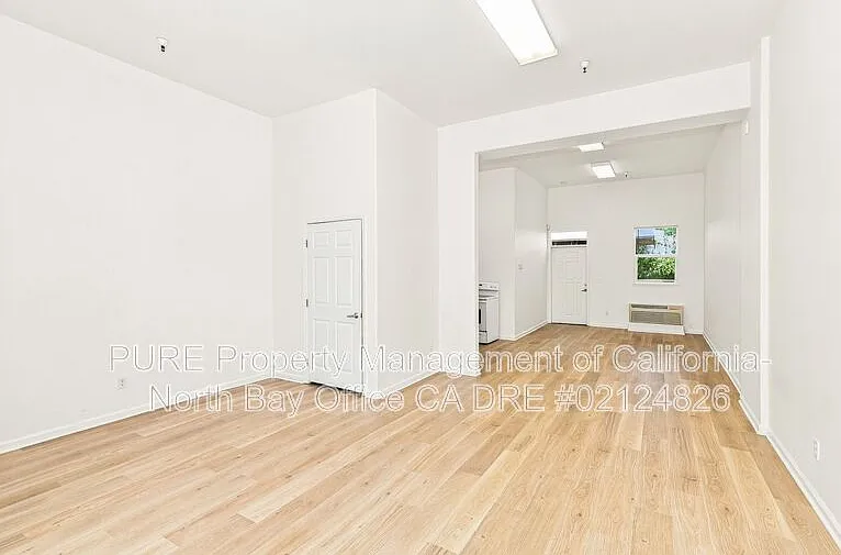 154 Railroad Ave #B — Photo 40