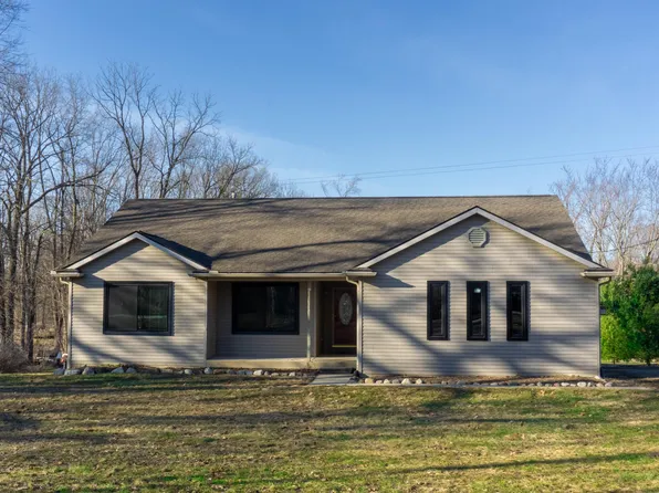 9000 Sober Rd, Fowlerville, MI 48836