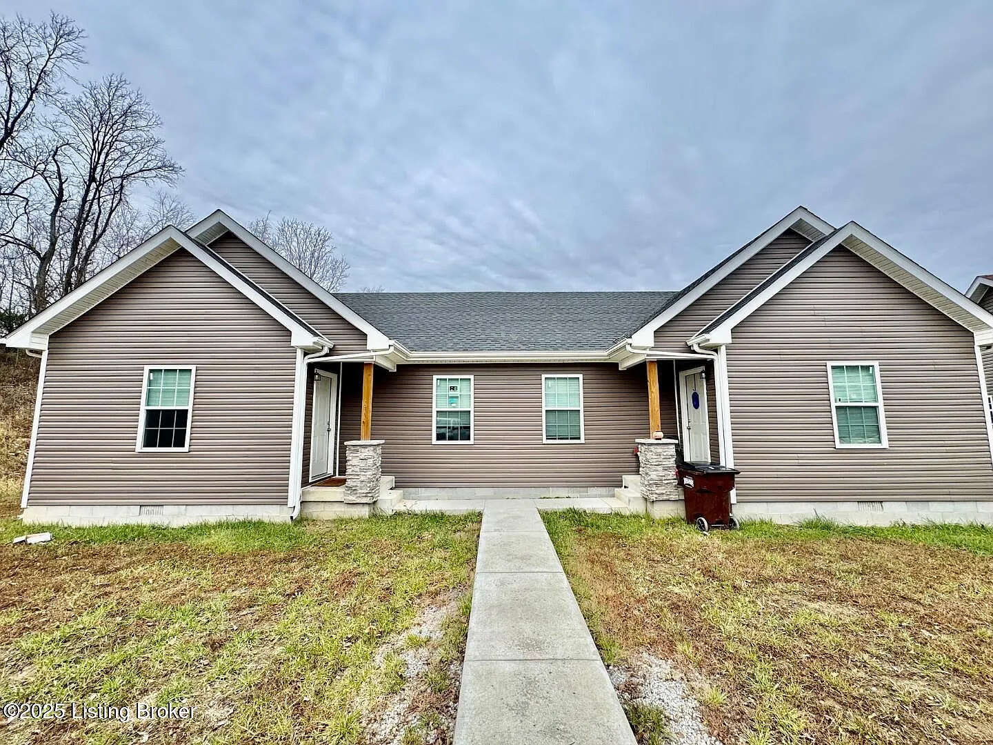 1445 Harrodsburg Rd photo 1