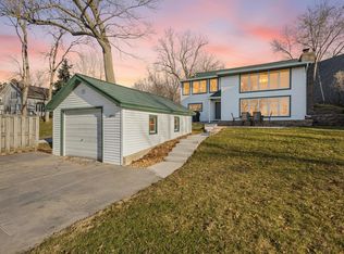 W9384 Ripley Rd, Cambridge, WI 53523