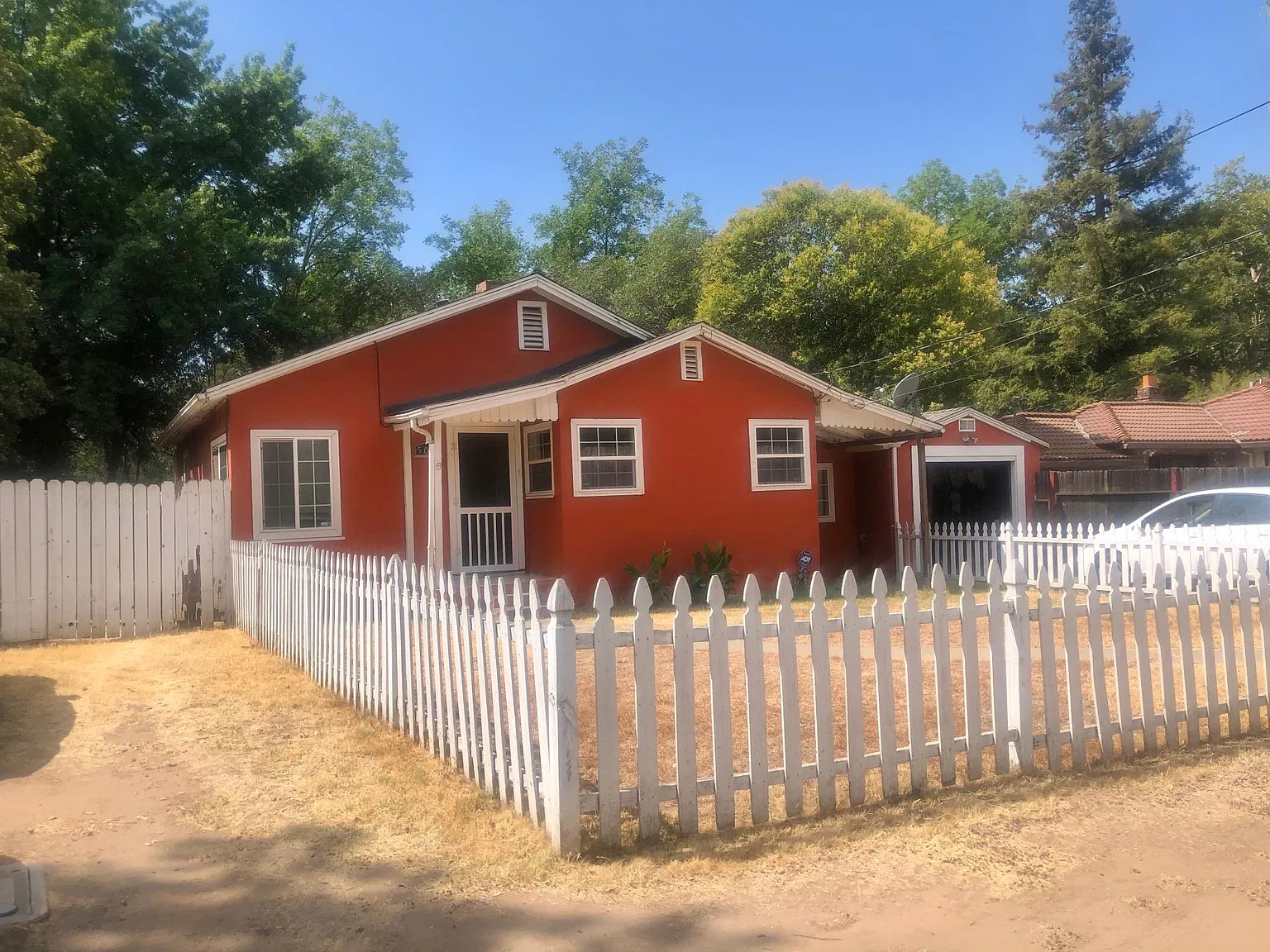 5032 Robertson Ave — Photo 1