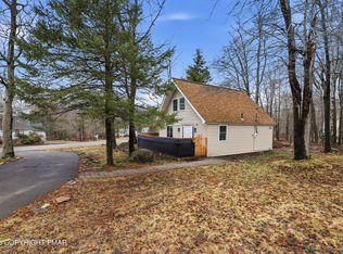 838 Country Place Dr, Tobyhanna, PA