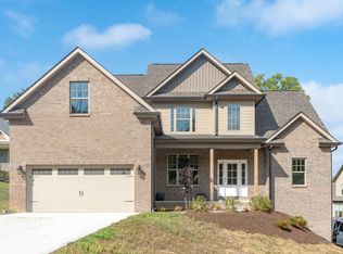 108 Creek View Ct, Oak Ridge, TN 37830