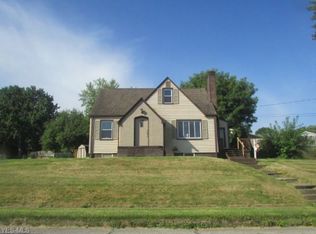 16 Parkway St, Struthers, OH 44471