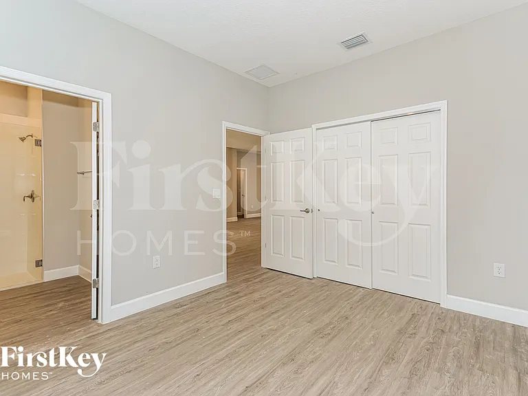 514 Warwick St SE — Photo 15