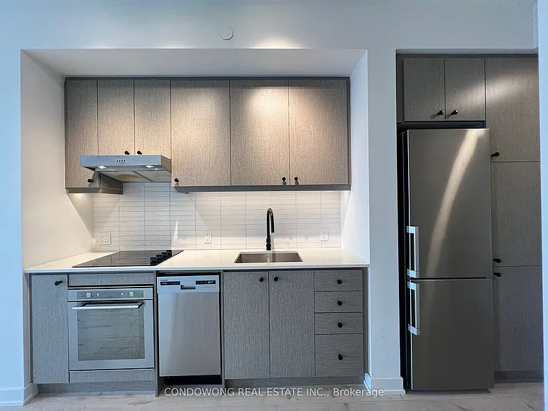 9 Tecumseth St #1206 — Photo 3