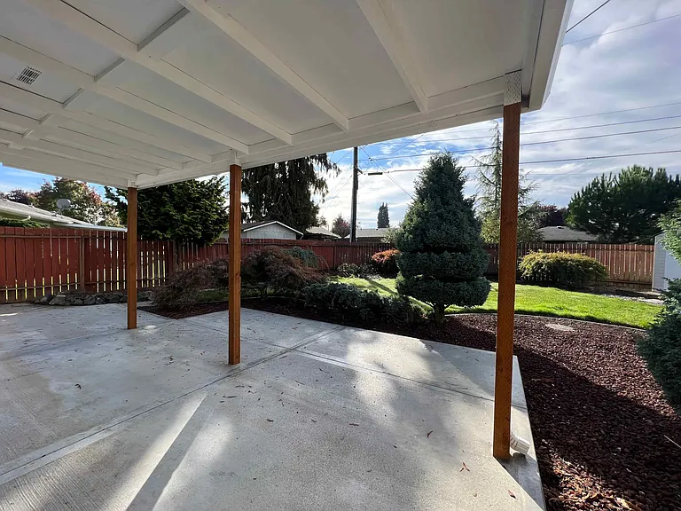 2529 Taylor Ave — Photo 13