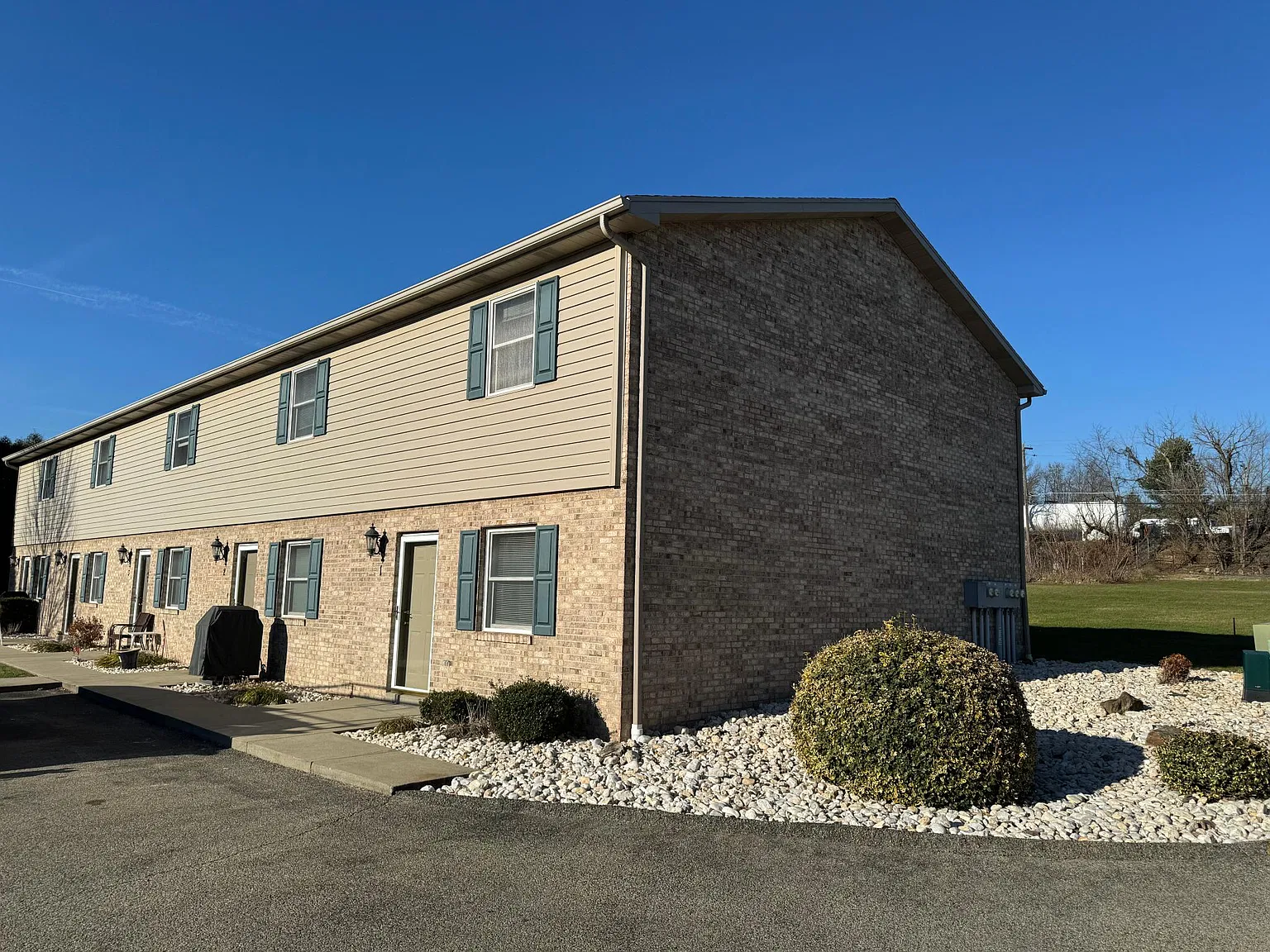 304 Skoloda Ln — Photo 1